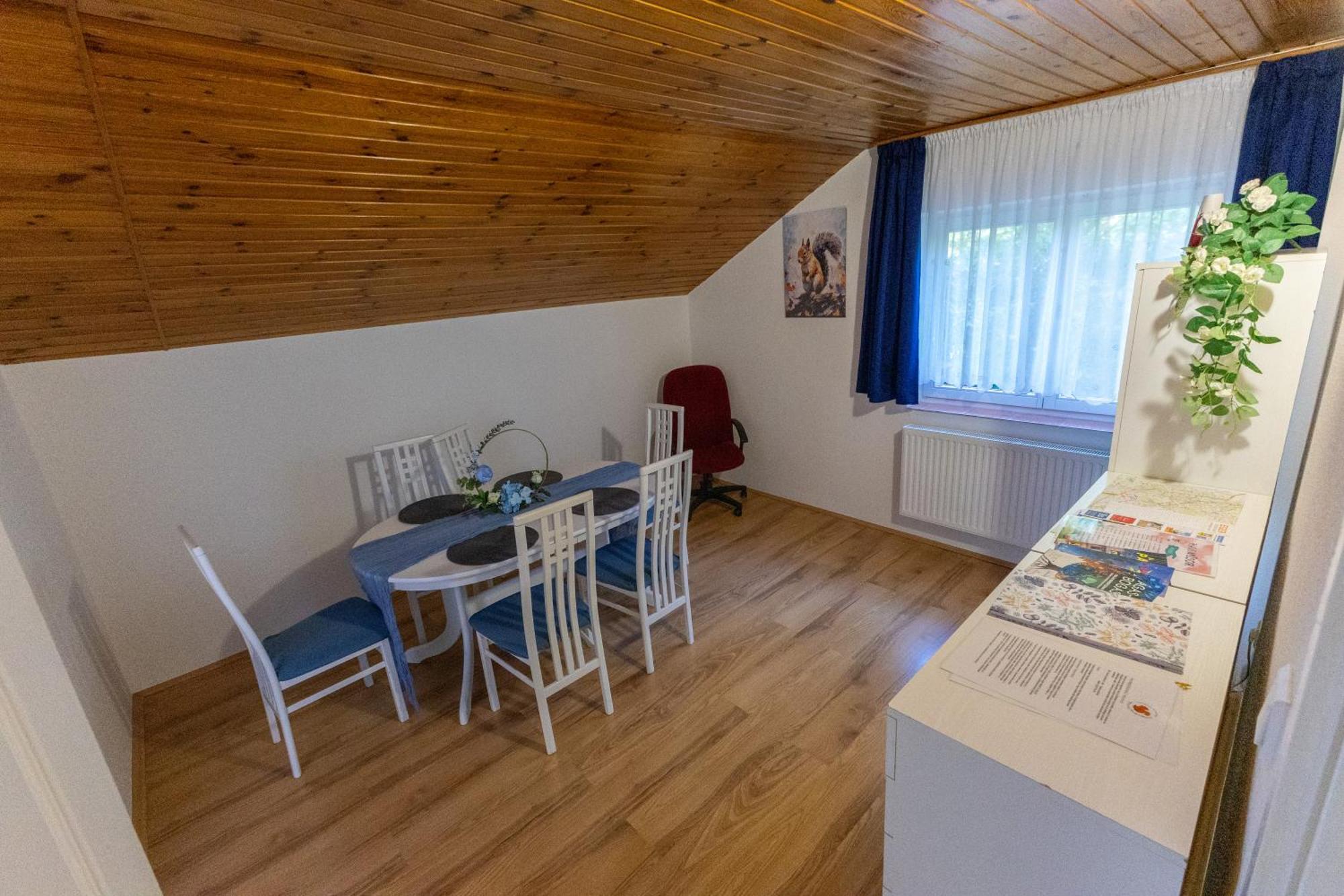 Kismokus Apartman エゲル エクステリア 写真